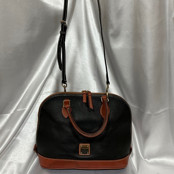 Dooney & Bourke Handbags - Dooney Burke black leather  Dome purse 38-H4e